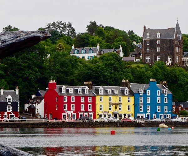 How to do an island hopping adventure in Scotland with your kids
