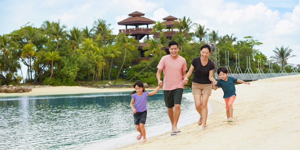 southernmost-point-in-asia-sentosa-island-singapore-family-beach