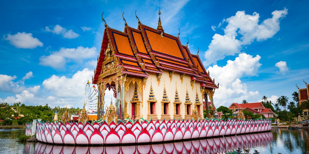 floating-buddhist-temple-koh-samui-thailand