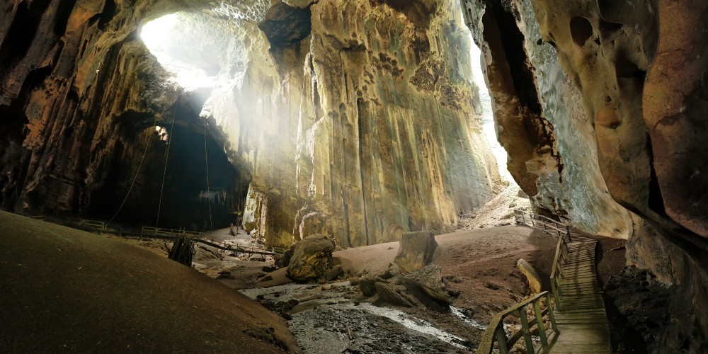 gomantong-caves-malaysia
