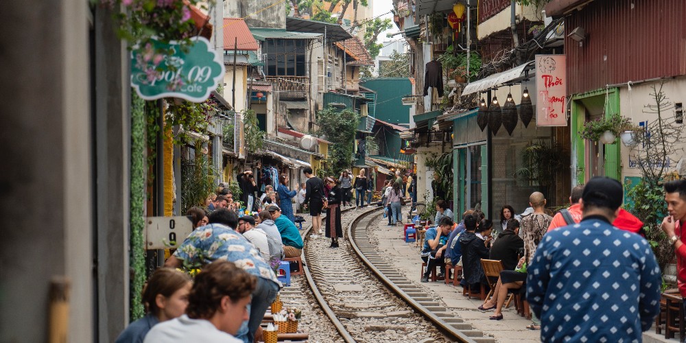 hanoi-train-street-vietnam-david-emrich