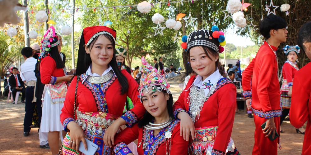 hmong-girls-laos-molydar-souama