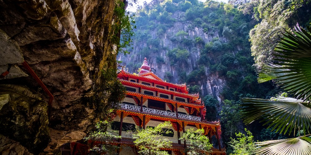 ipoh-temple-caves-city-breaks-malaysia