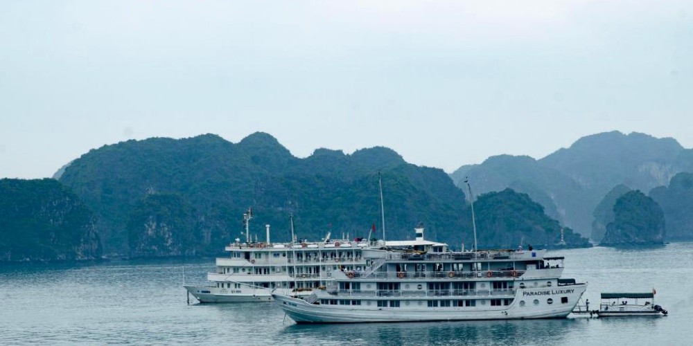 paradise-luxury-sails-cruise-ha-long-bay-vietnam