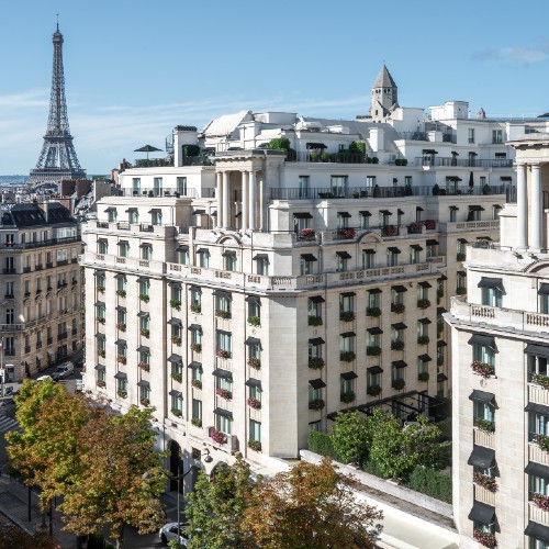 hotel-george-v-paris-with-eiffel-tower-france