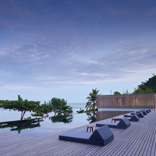 infinity-pool-sea-view-innit-lombok