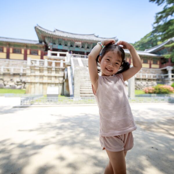 geongyu-temple-girl-korea