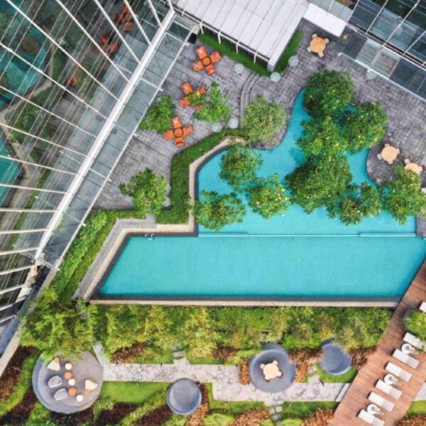 summers-at-the-pool-swissotel-pik-avenue