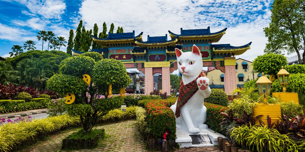 cat-sculpture-kuching-sarawak