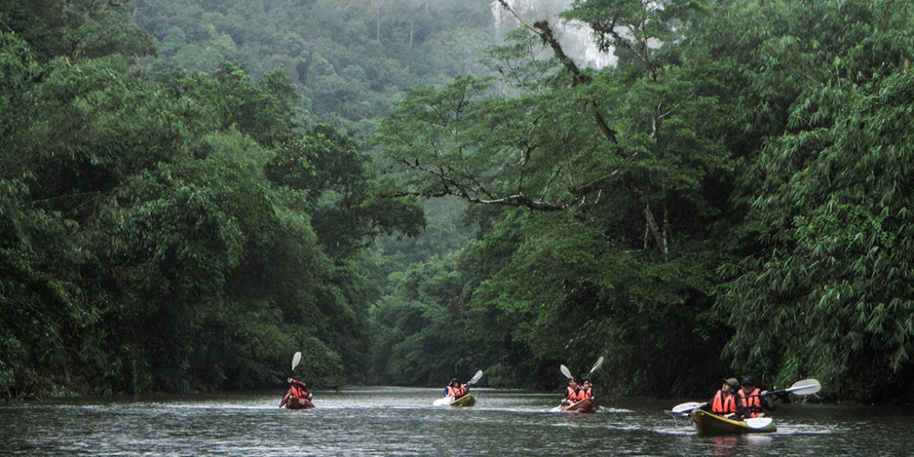 kayaking-semadang-river-family-holiday-in-sarawak