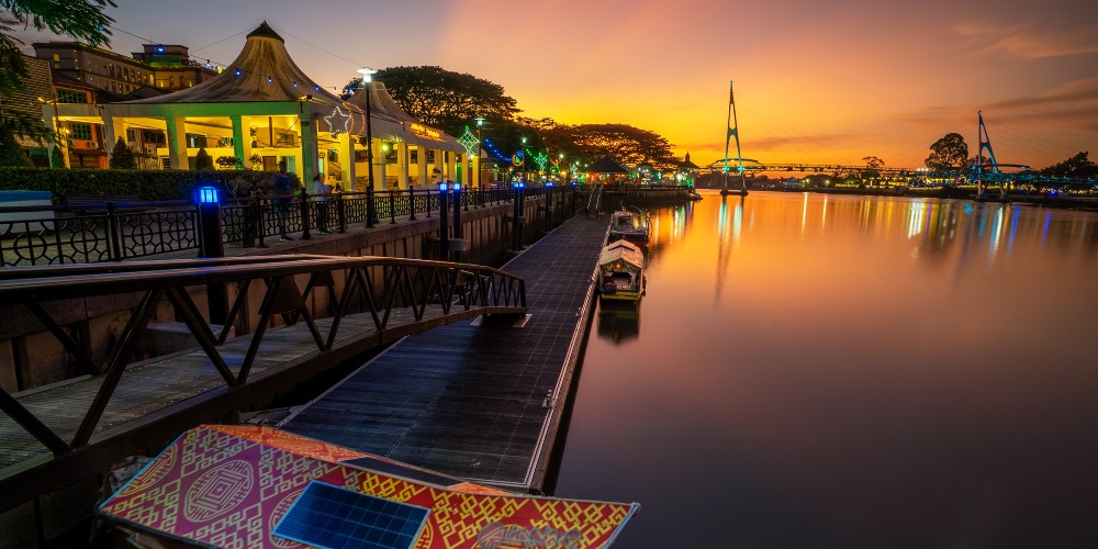 sunset-kuching-waterfront-family-holiday-in-sarawak