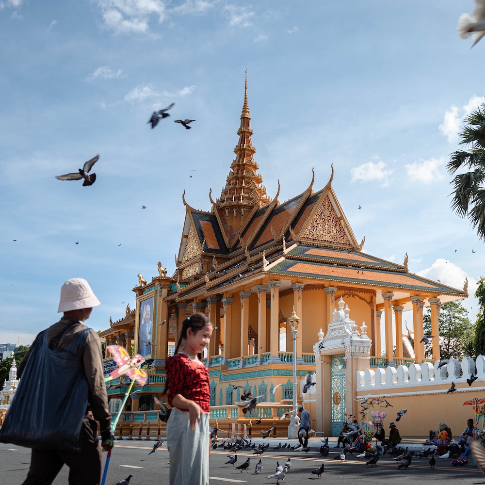 royal-palace-phnom-penh-summer-holiday-in-cambodia 