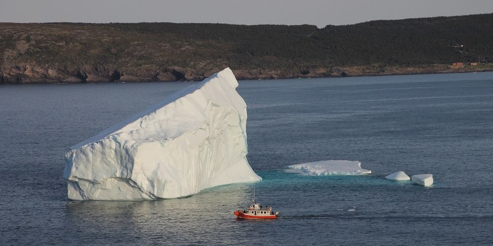 iceberg-cruise-canada-adventure-newfoundland