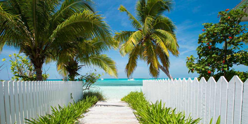 boardwalk-to-beach-chub-cay