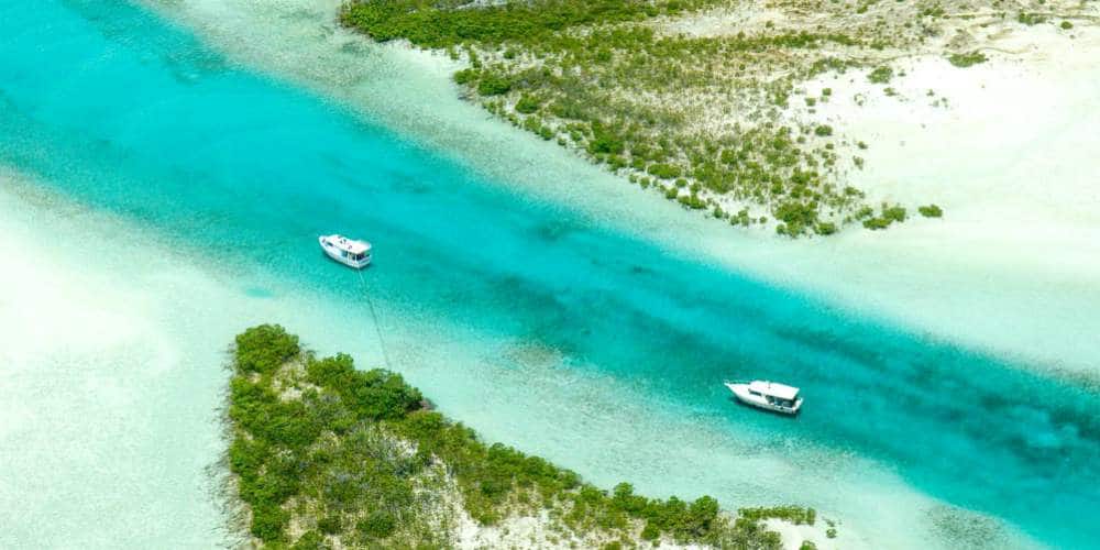 boats-in-lagoon-long-island-the-bahamas