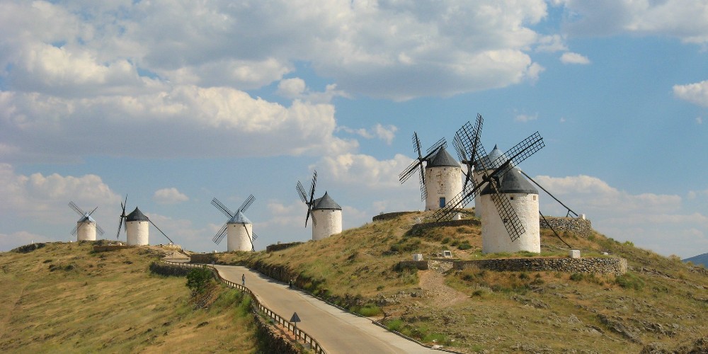 consuegra-windmills-castilla-la-mancha-wonders-of-spain-sunny-summer-day-with-blue-skies 
