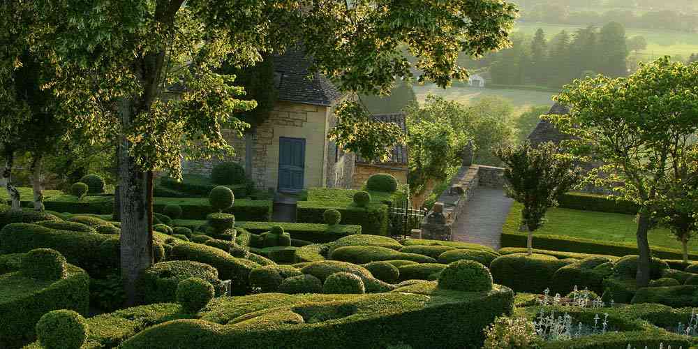 Les-Jardins-de-Marqueyssac-dordogne-valley-morning-light-easter-in-dordogne-2022