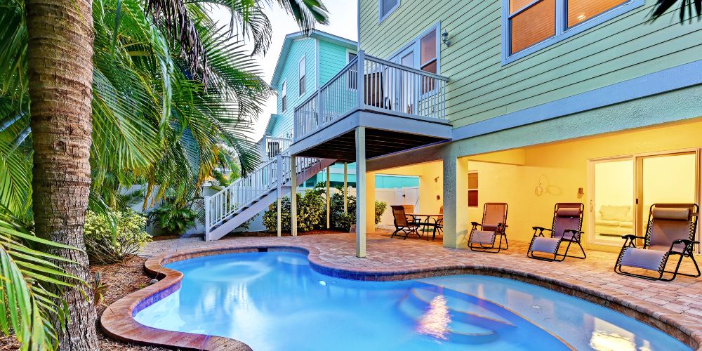 Bradenton-Area-family-holiday-rentals-Florida-villa-with-pool
