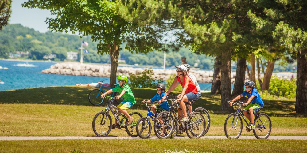 family-cycling-park-summer-traverse-city-michigan-holidays-america-as-you-like-it-2022