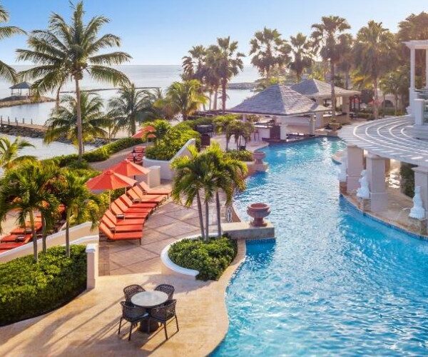 resort-lagoon-pool-overlooking-caribbean-beach-jewel-grande-montego-bay-resort-and-spa-jamaica