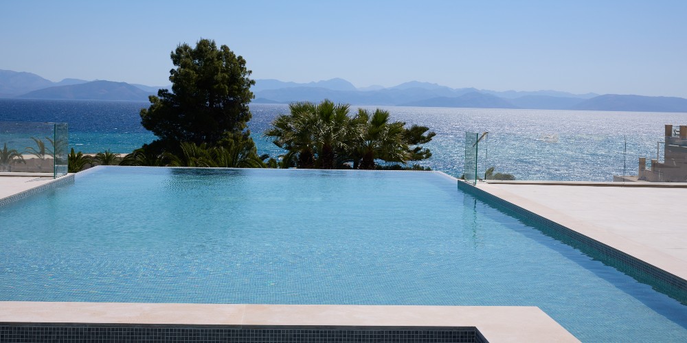 marbella-corfu-infinity-pool-greece-2022