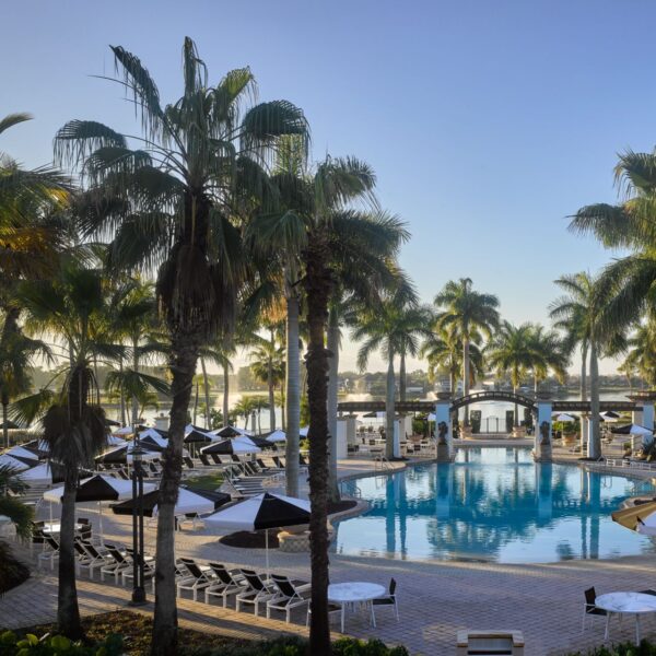 florida-resorts-the-palm-beaches-golf-hotel