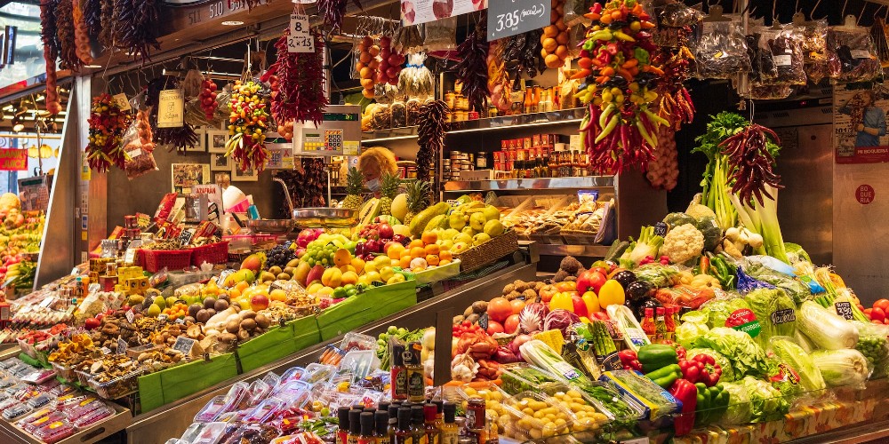 la-boqueria-fruit-stall-martijn-vonk