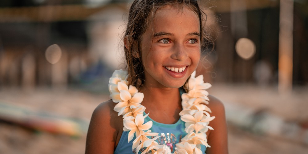 little-girl-at-luau