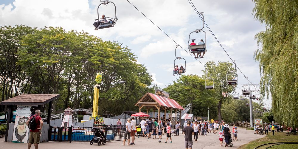 centreville-cable-cars-toronto-summer