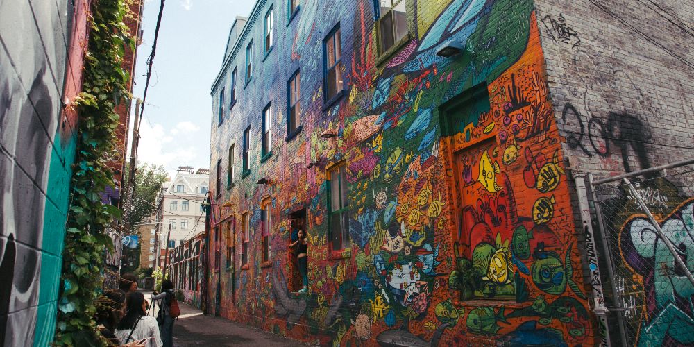 graffiti-alley-fashion-district-toronto