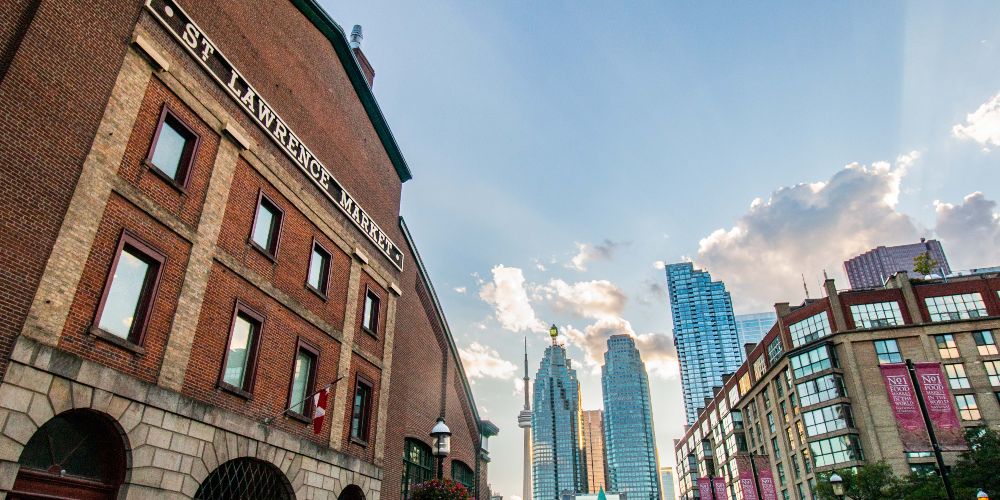 st-lawrence-market-toronto-summer