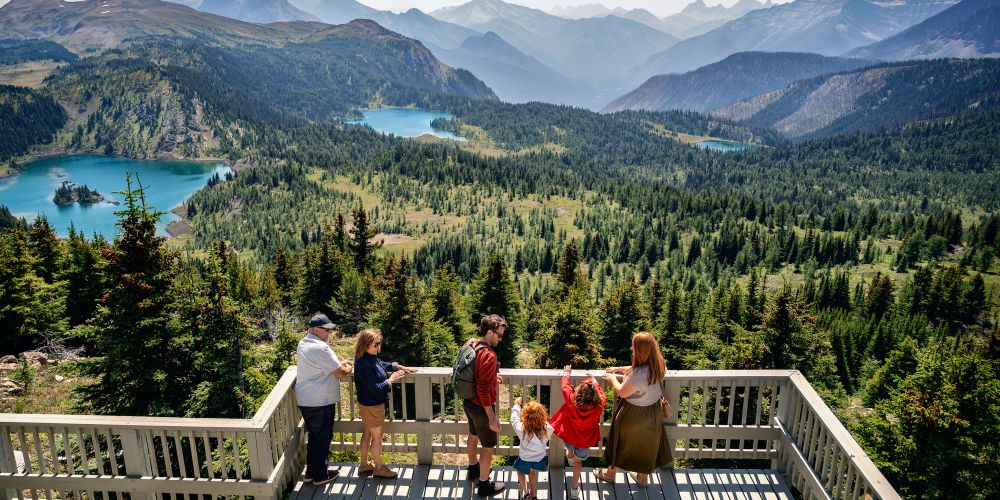 sunshine-meadows-hike-viewing-platform-travel-alberta-roth-and-ramberg