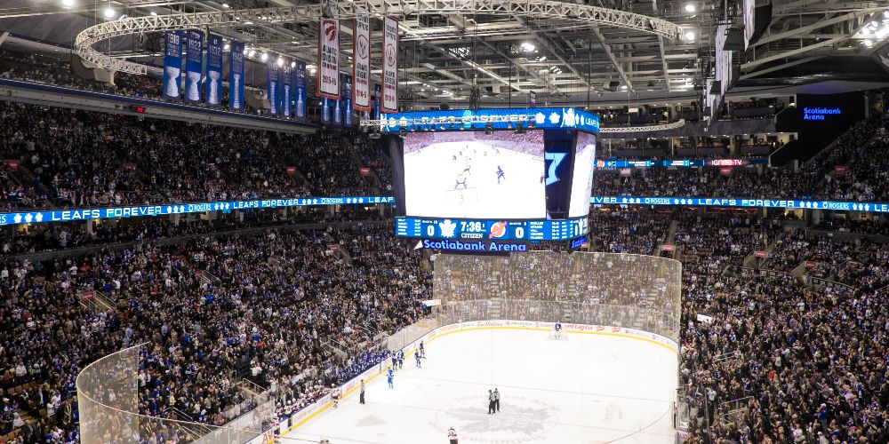 nhl-hockey-leafs-scotiabank-arena-credit-destination-toronto