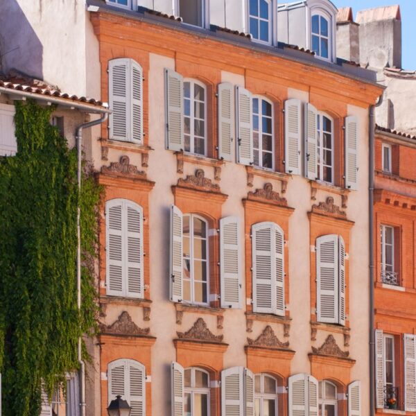 toulouse-old-town-buildings