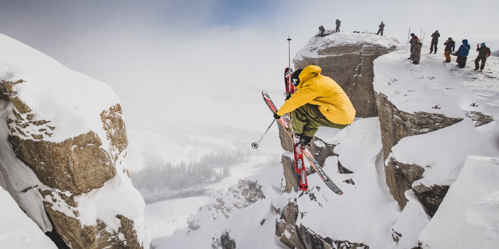 skier-corbets-couloir-jackson-hole