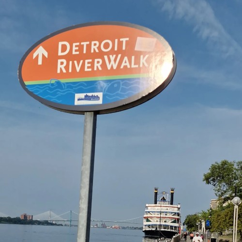 detroit-riverwalk