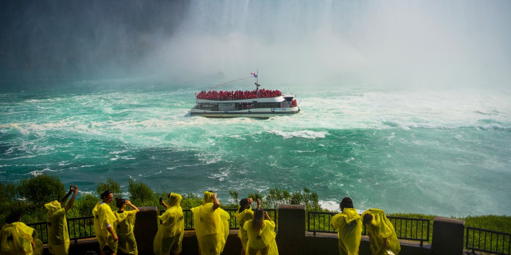 splash-zone-niagara-falls