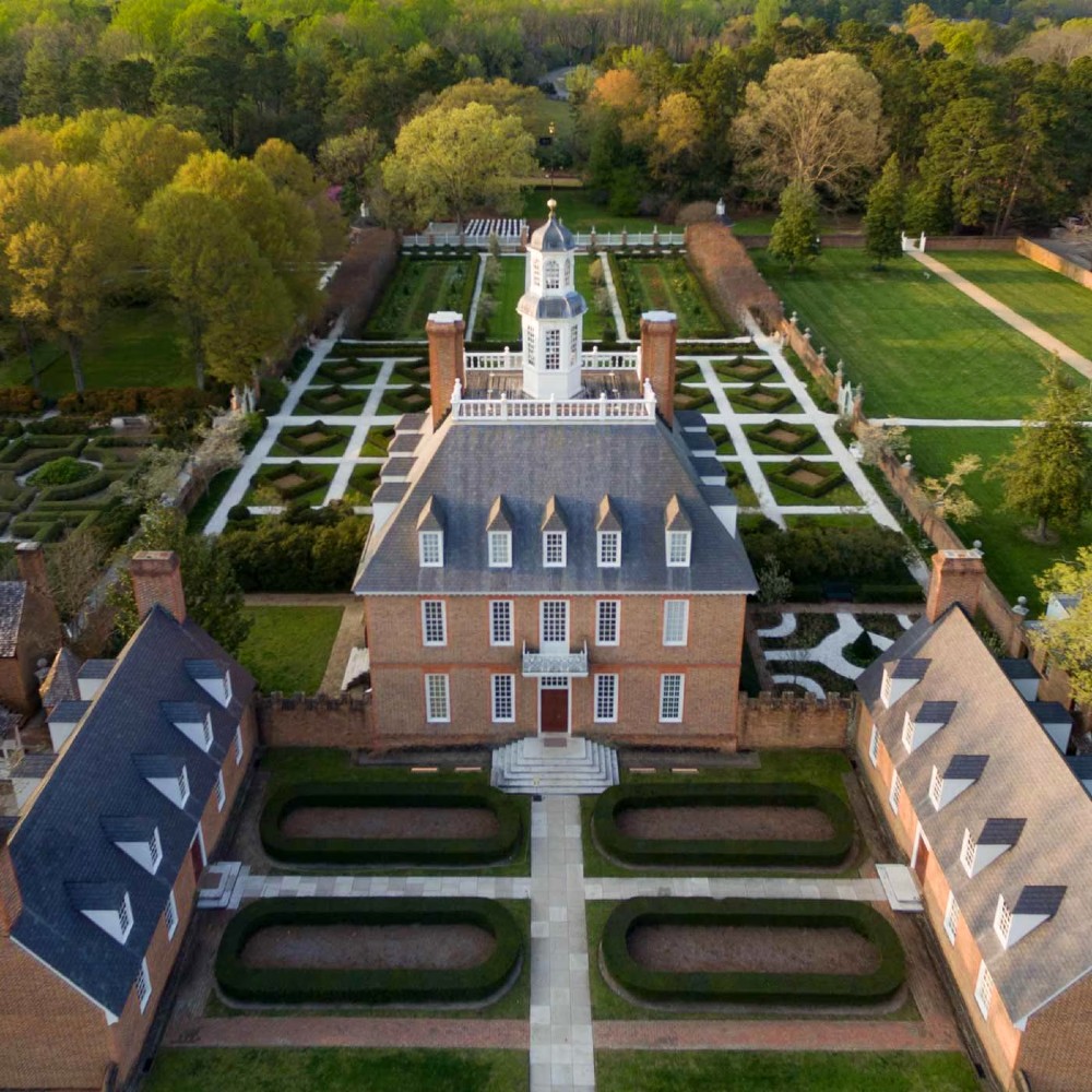 palace-gaard-colonial-williamsburg-family-trip